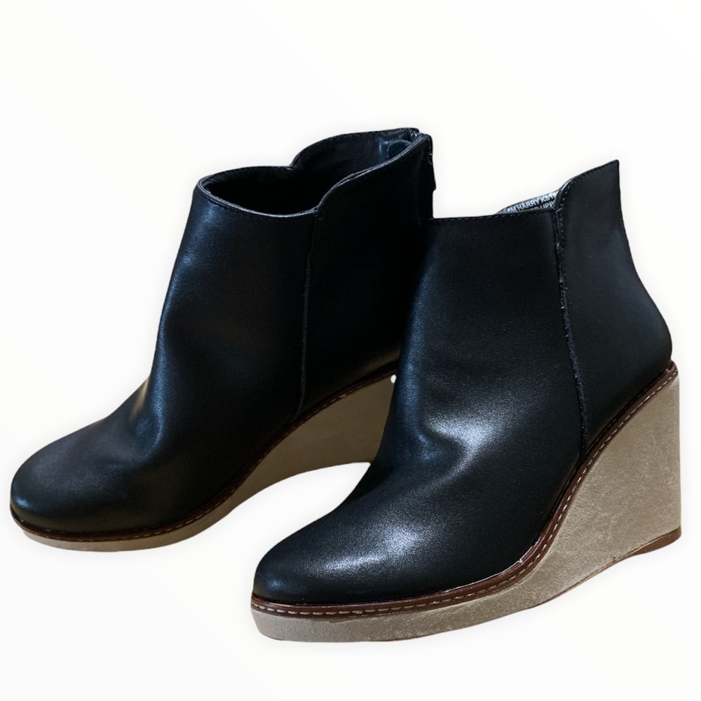 Kensie- Harry leather black wedge bootie